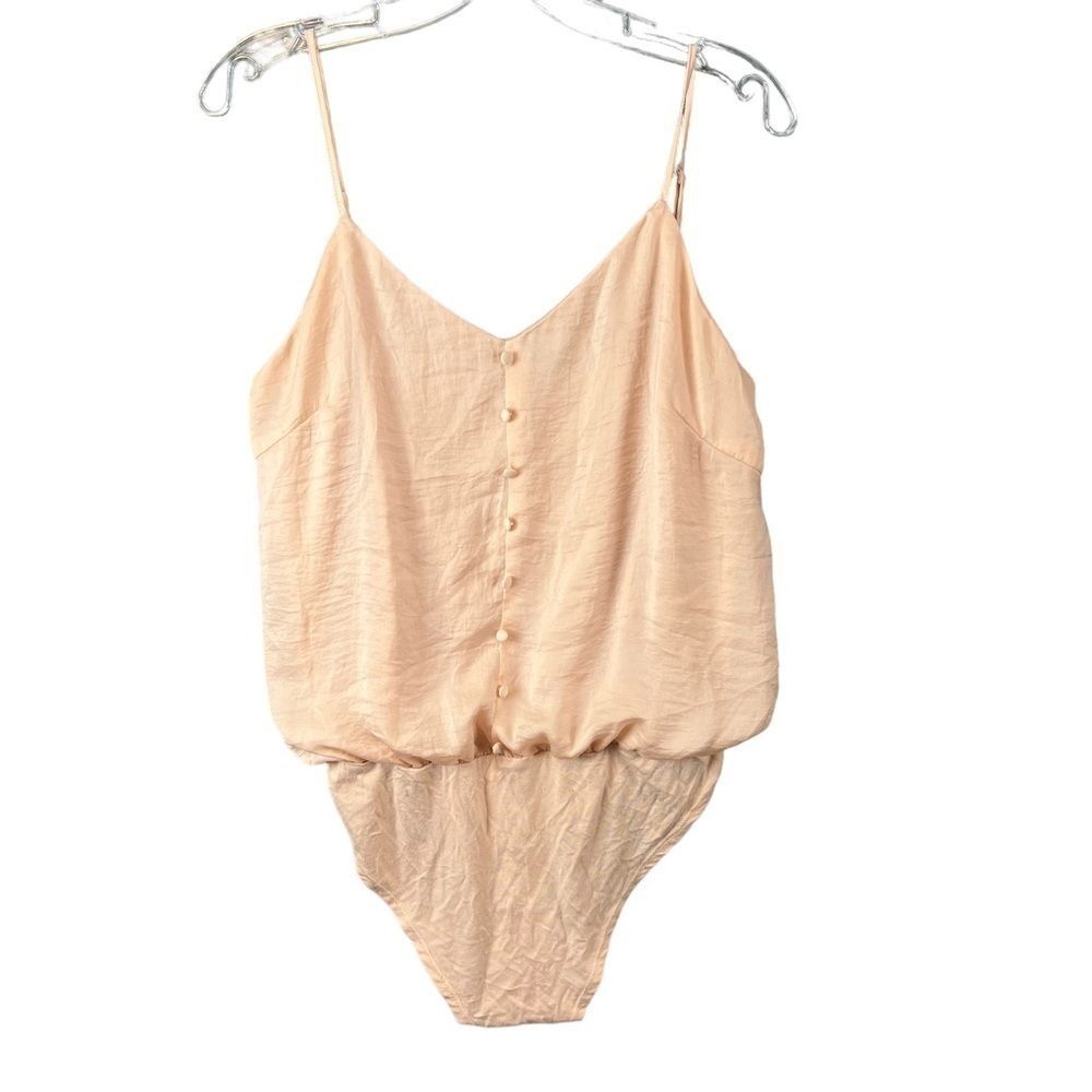 HYFVE Peach Satin Spaghetti Strap Blouse Bodysuit Medium EUC